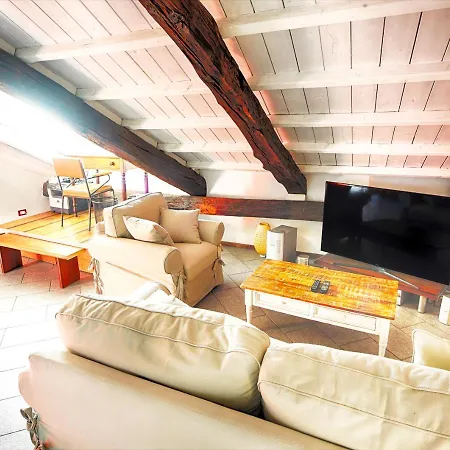 Central Elegant 150sqm Apt + 2 Bathrooms + Garage