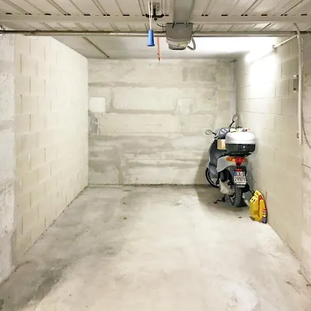 Central Elegant 150sqm Apt + 2 Bathrooms + Garage * 都灵