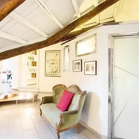 Apartment Central Elegant 150sqm Apt + 2 Bathrooms + Garage Turin