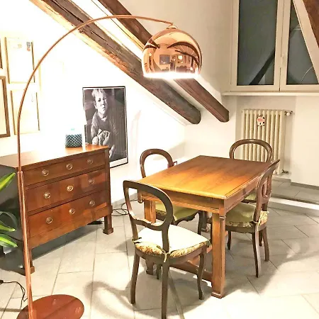 Central Elegant 150sqm Apt + 2 Bathrooms + Garage Turin