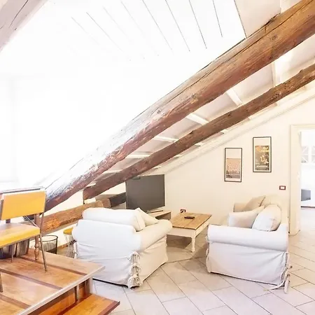 Apartment Central Elegant 150sqm Apt + 2 Bathrooms + Garage Turin