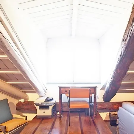 Central Elegant 150sqm Apt + 2 Bathrooms + Garage * 都灵